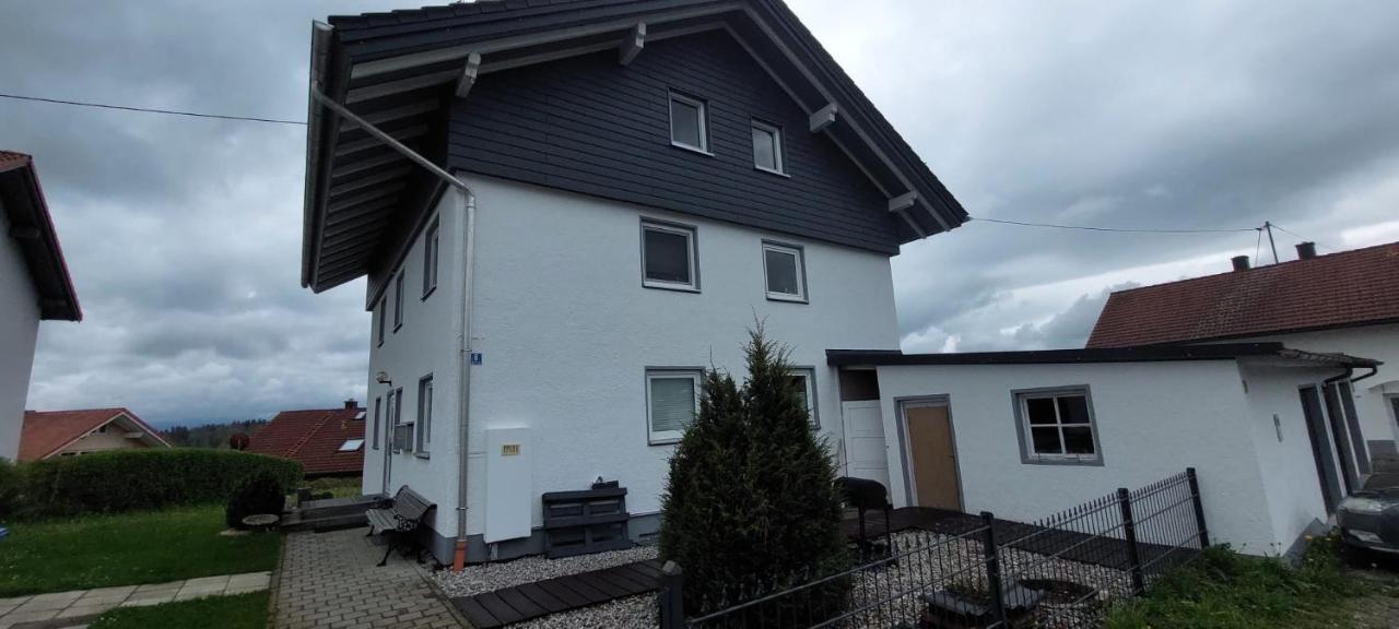 Green-Art-Living Fuer 3 Im Allgaeu Mit Queensize & Wifi Lauben  Exterior photo